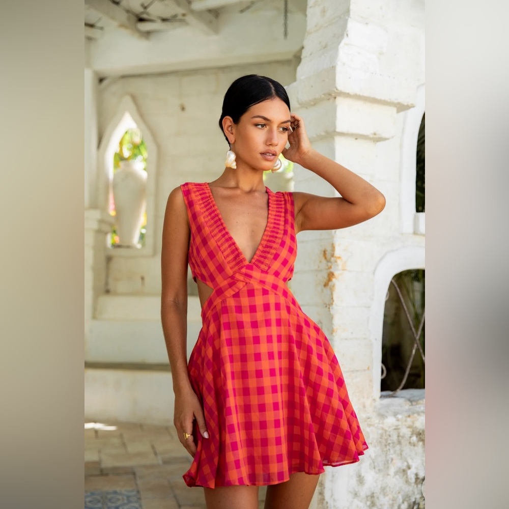 NWT Fortunate One “Sunset Picnic Mini Dress” in orange and pink gingham
Size: 8